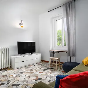 Ennio 8 - Bilocale Cool Apartment Milan