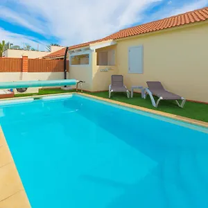 Private With Heated Pool & Terrace View Villa Corralejo